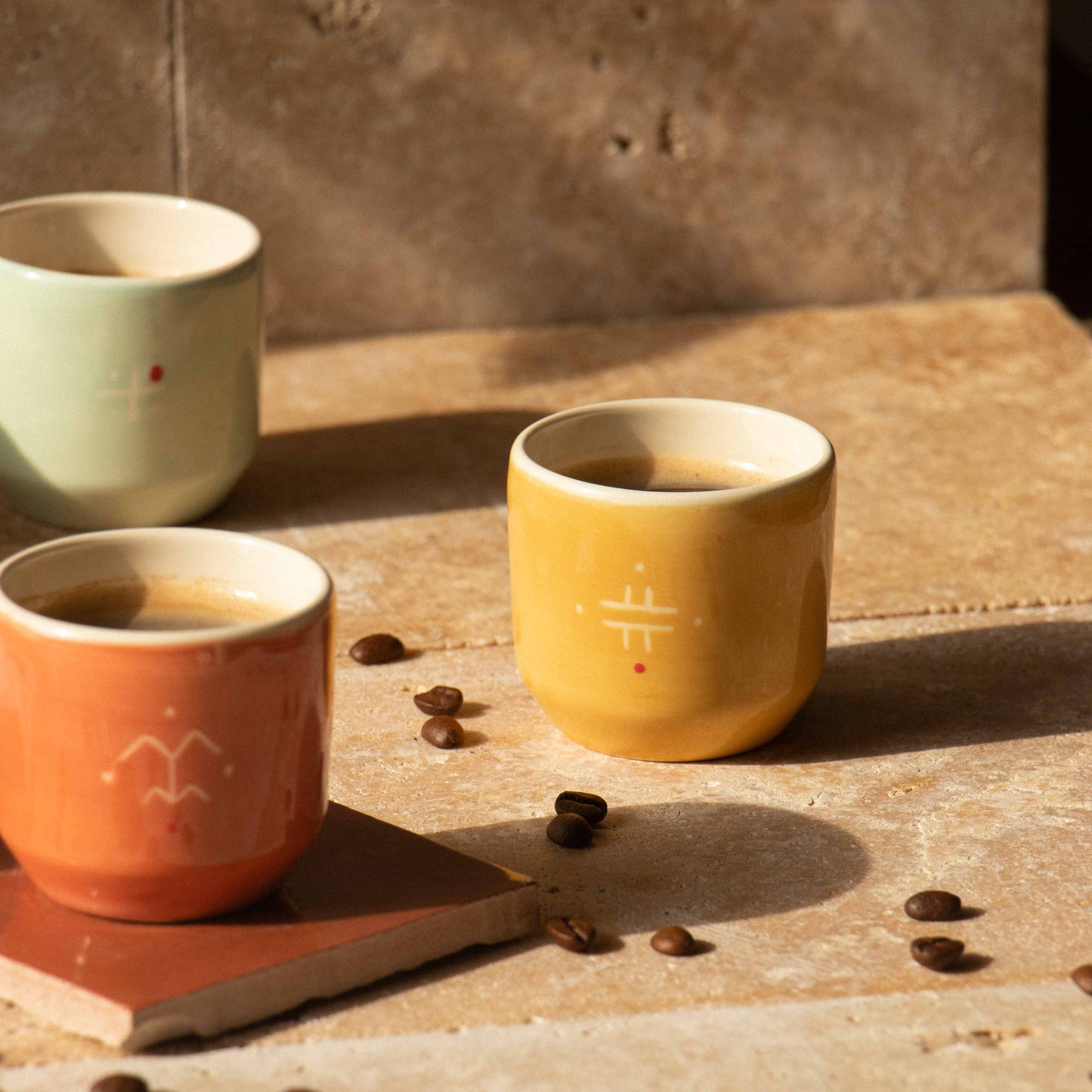 ALIKO - Tasse à expresso en céramique artisanale jaune safran